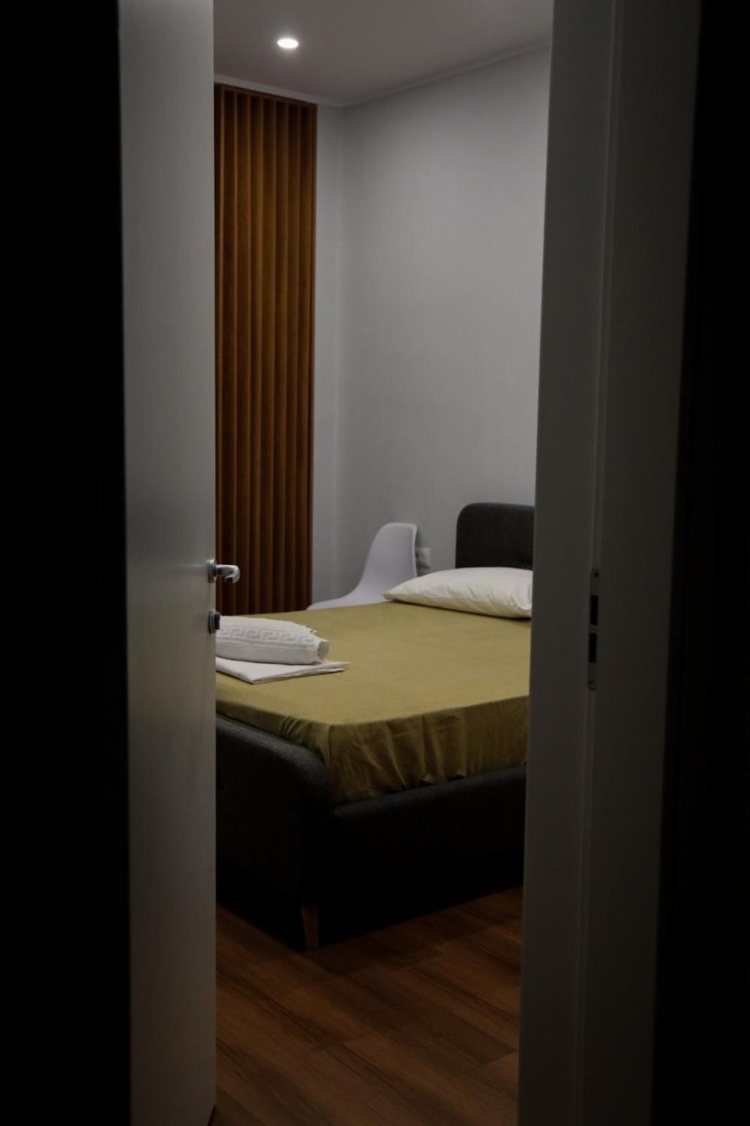 Be Solei Studio Apartments Sol 2 ติรานา ภายนอก รูปภาพ