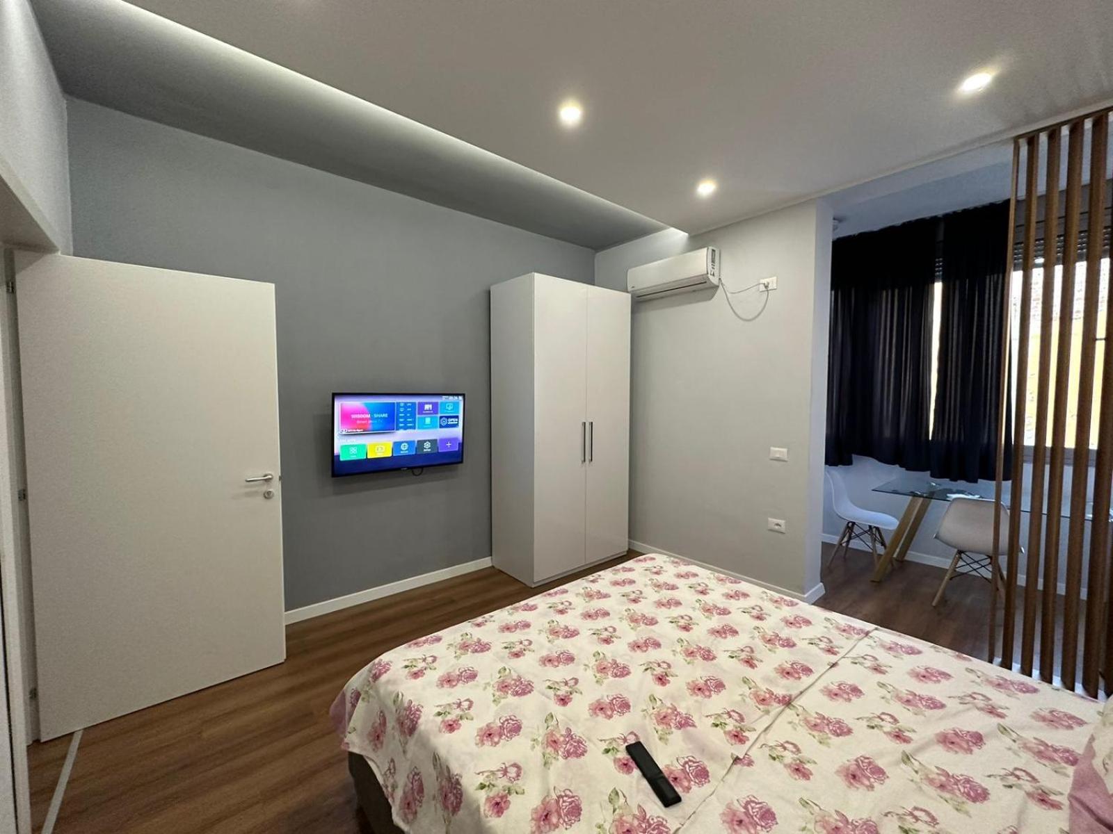 Be Solei Studio Apartments Sol 2 ติรานา ภายนอก รูปภาพ